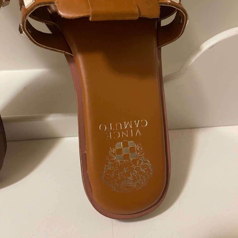 Vince Camuto Studded Leather
Slide Sandals Neverna
Sandstone - Picture 4 of 10